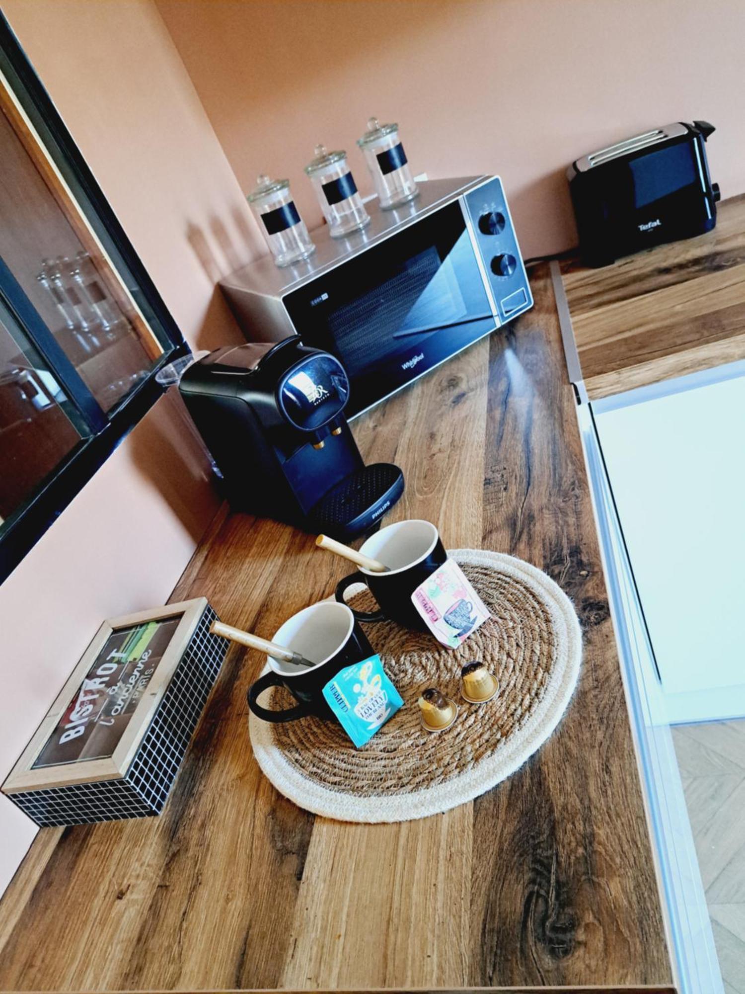 Spacieux Appartement Avec Balcon 纳博讷 外观 照片