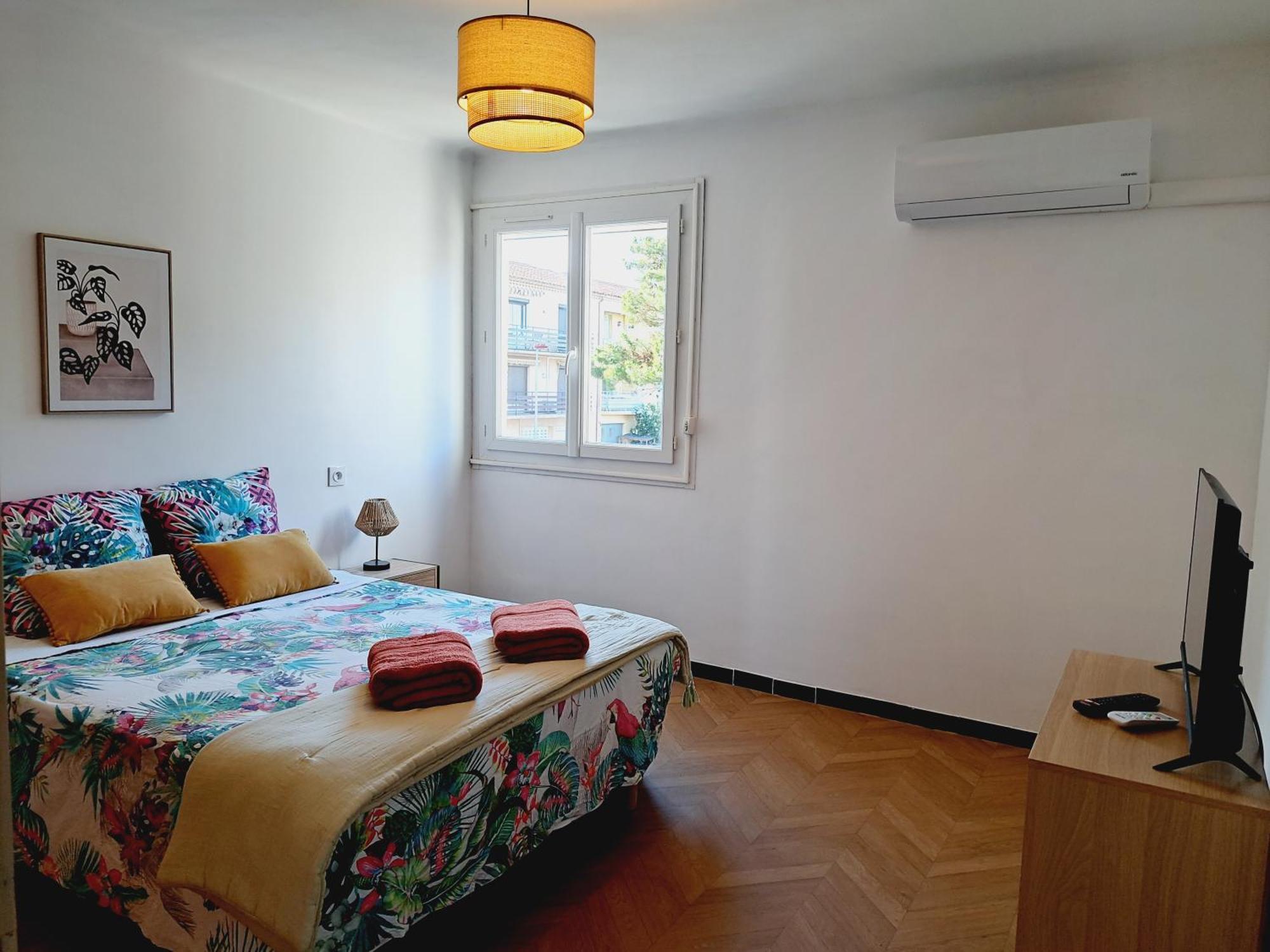 Spacieux Appartement Avec Balcon 纳博讷 外观 照片
