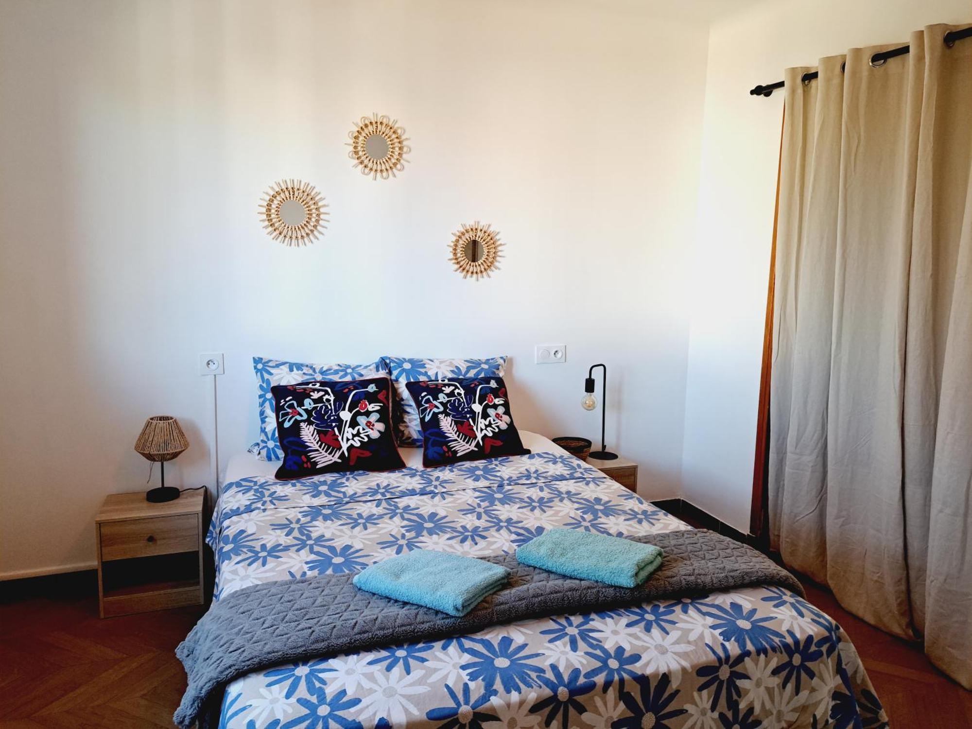 Spacieux Appartement Avec Balcon 纳博讷 外观 照片